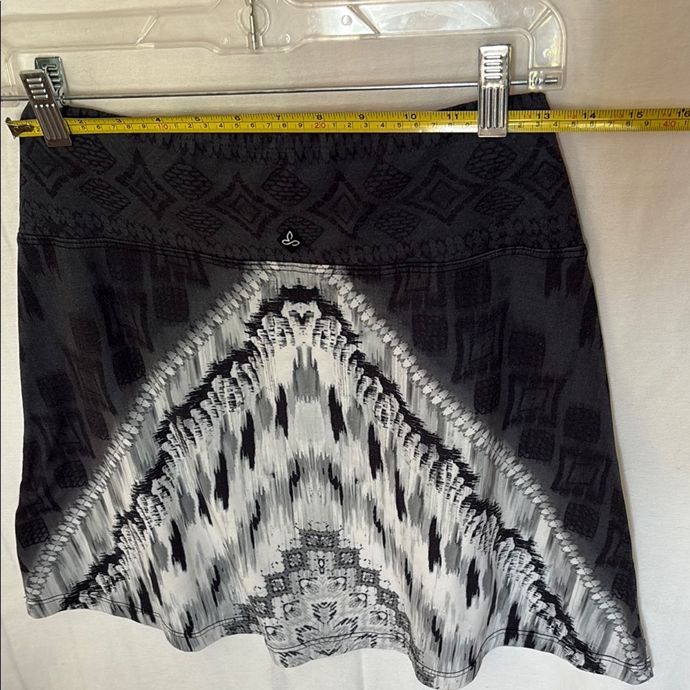 PRANA Black and Gray Patterned Women's Mini Skirt - Picture 3 of 5